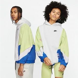 Nike suit (sweatshirt & sweatpants)